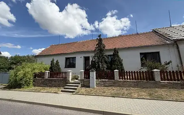 Prodej rodinného domu 144 m2, Přeskače - dům s potenciálem - u Dukovan